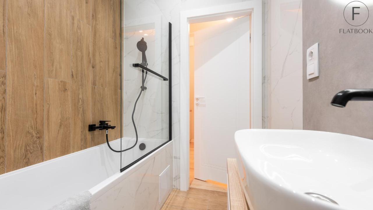 Flatbook - City Center Apartments Granaria Gdansk Exterior photo